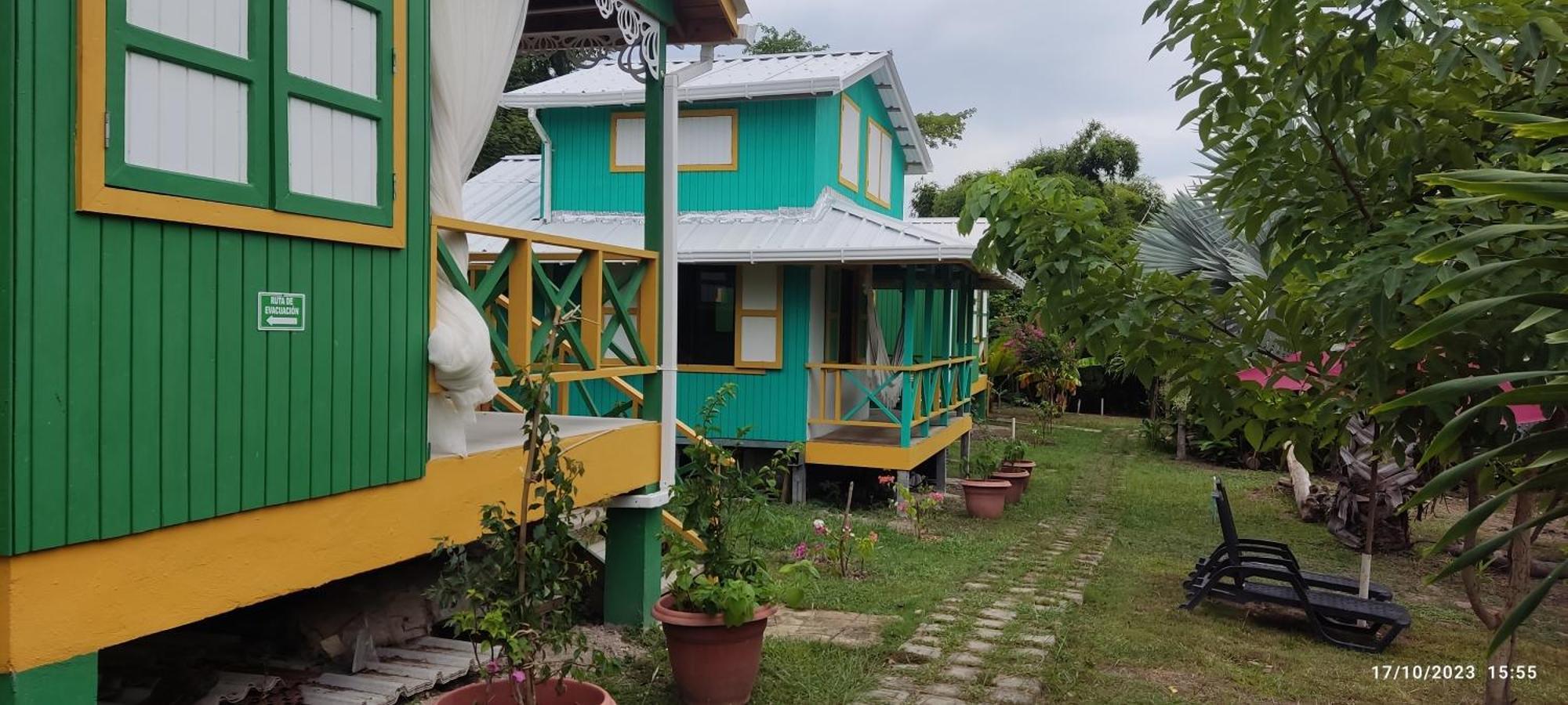 Hotel Yellow Home Providencia Isla South West Bay Exterior foto