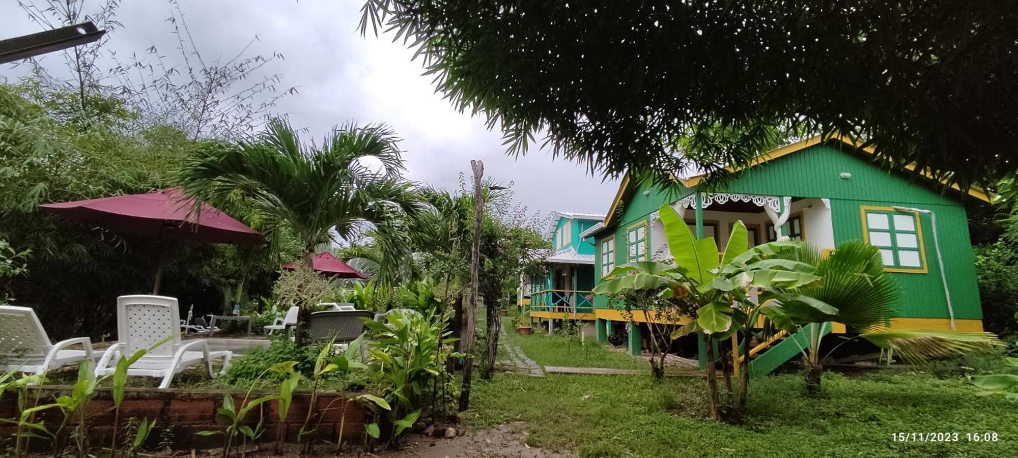 Hotel Yellow Home Providencia Isla South West Bay Exterior foto