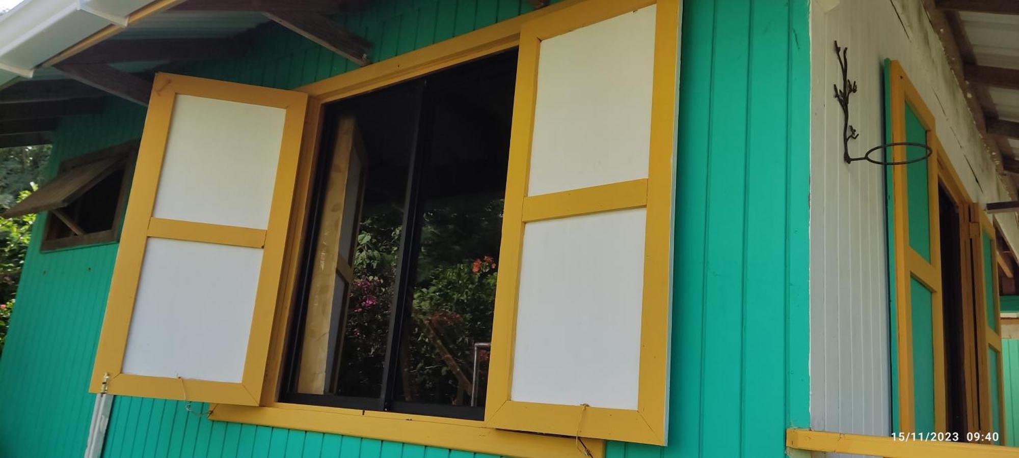 Hotel Yellow Home Providencia Isla South West Bay Exterior foto
